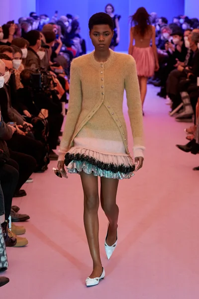 Look 14